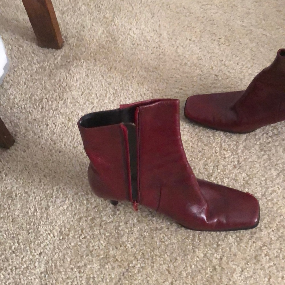Boots - Picture 2 of 4
